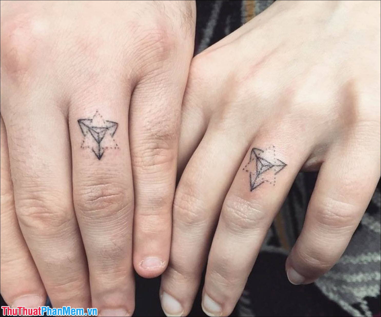 Hình xăm đôi cánh sau lưng cho nam