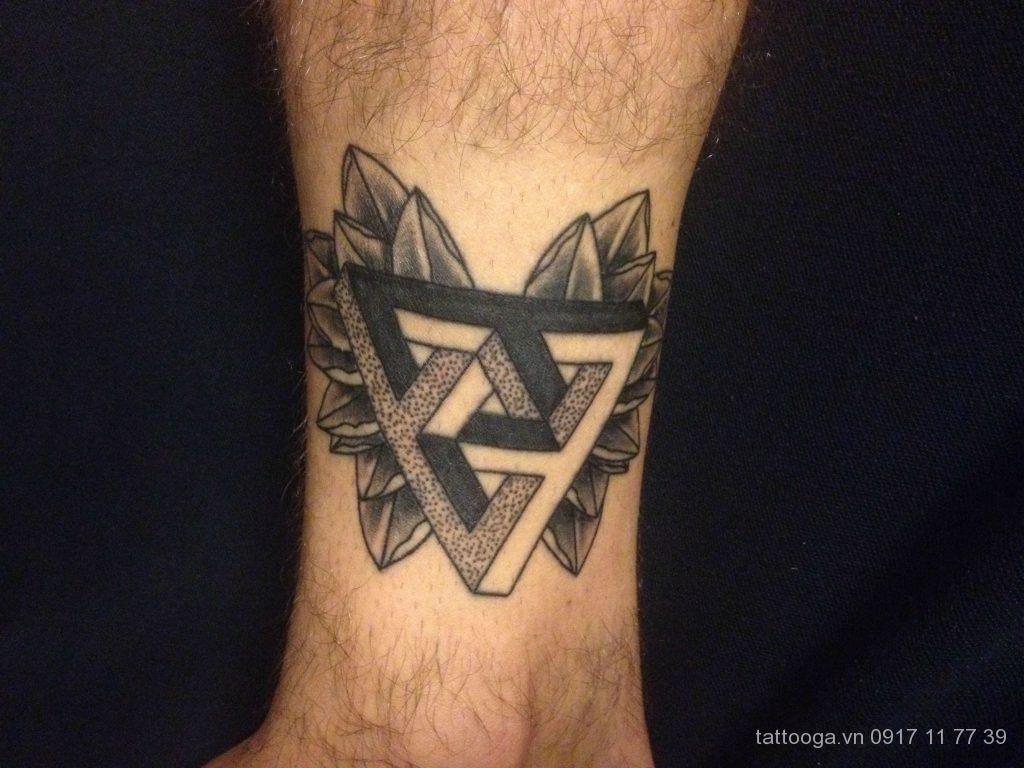 Hình xăm tam giác con mắt