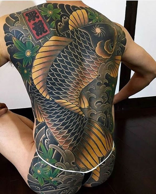 Hình xăm yakuza lưng