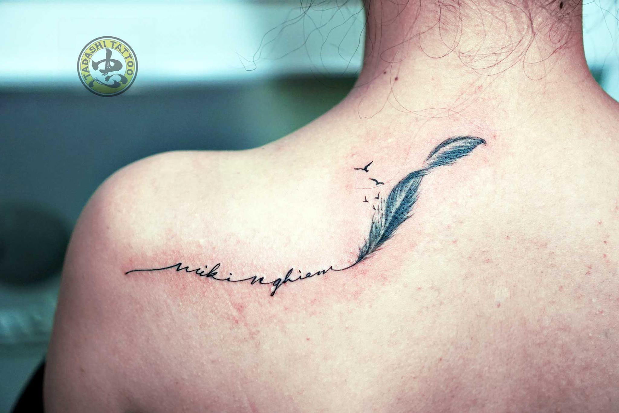 Hình xăm lông vũ nữ