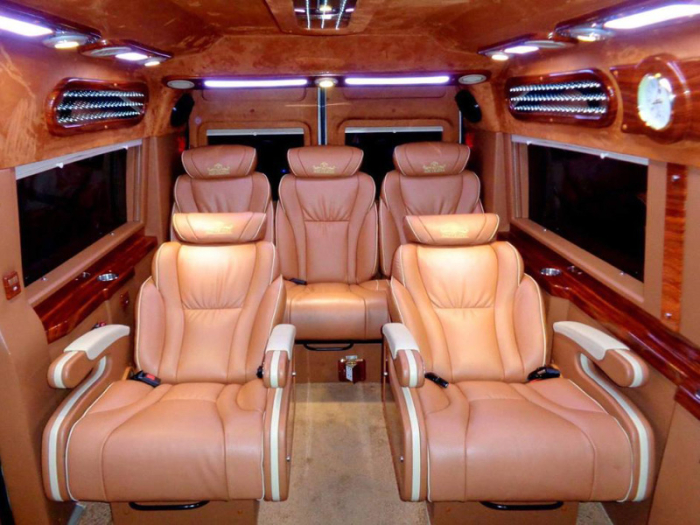 xe-giuong-nam-di-hue-2