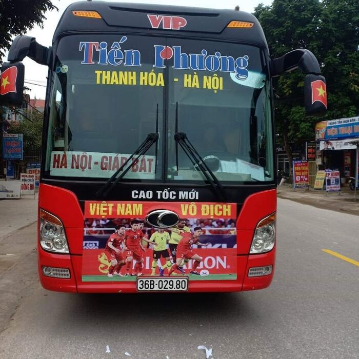 Xe-khach-tien-phuong-8