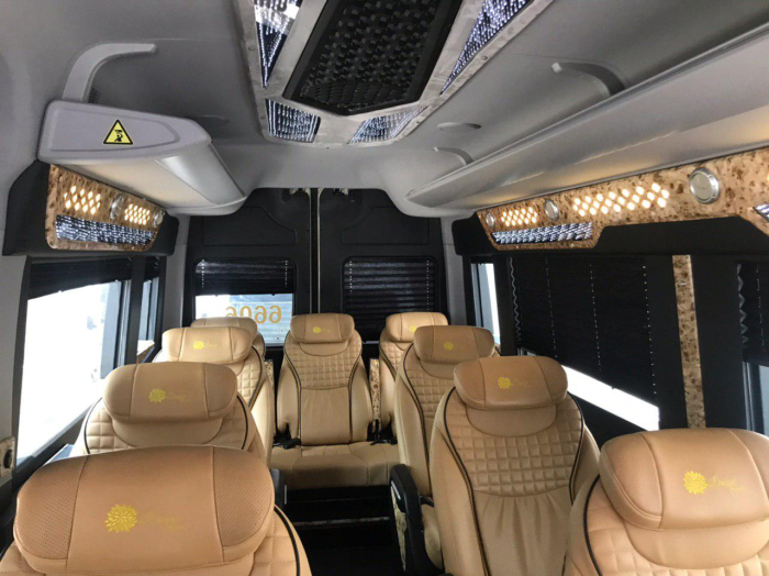 xe-limousine-da-nang-di-nha-trang-2