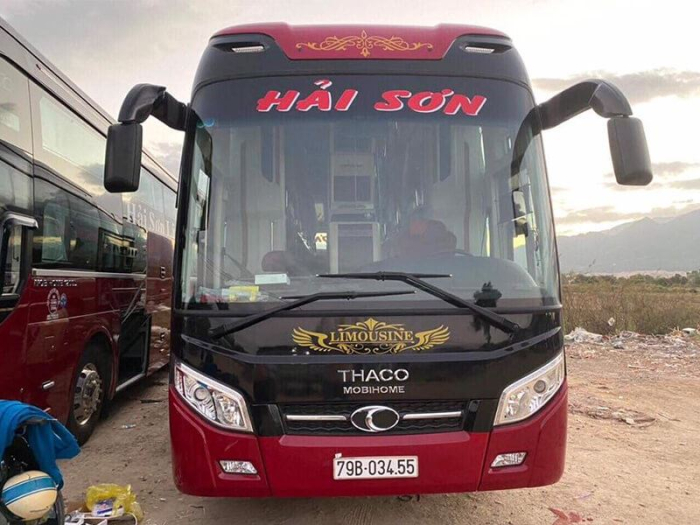xe-limousine-da-nang-di-nha-trang-8