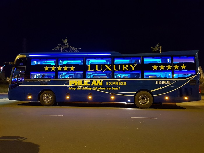 Xe-limousine-nha-trang-sai-gon-3