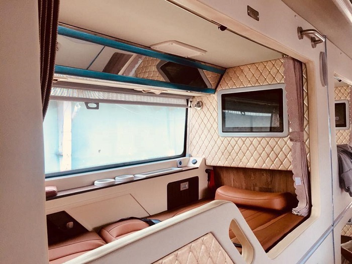 Xe-limousine-nha-trang-sai-gon-4