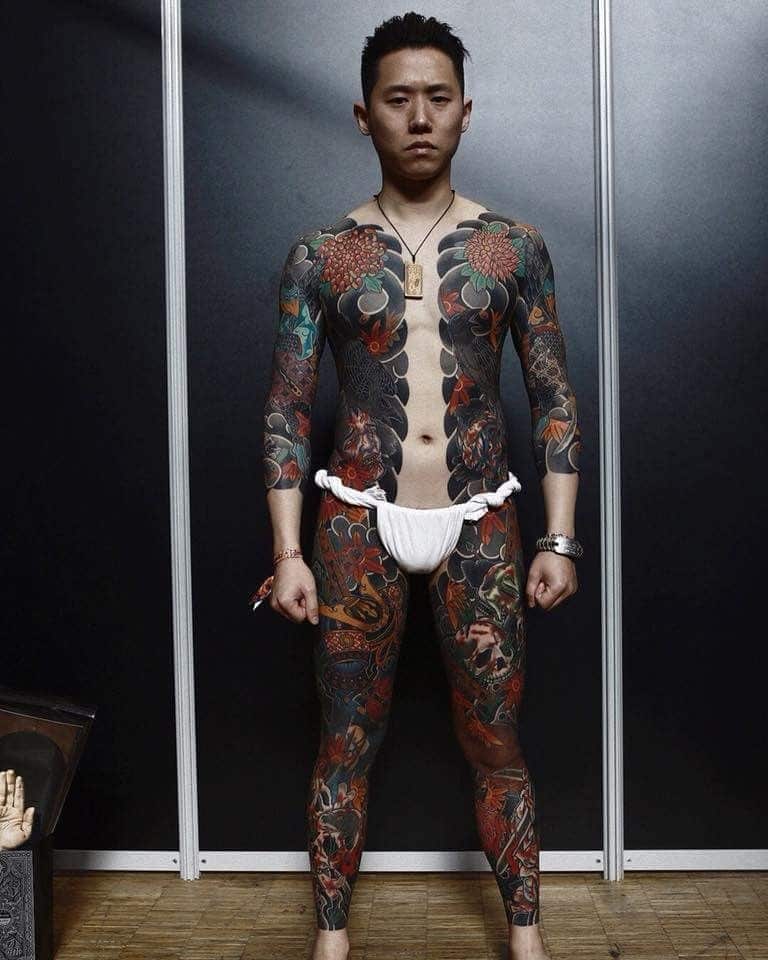 Yakuza tattoo hình xăm nhật cổ kín lưng