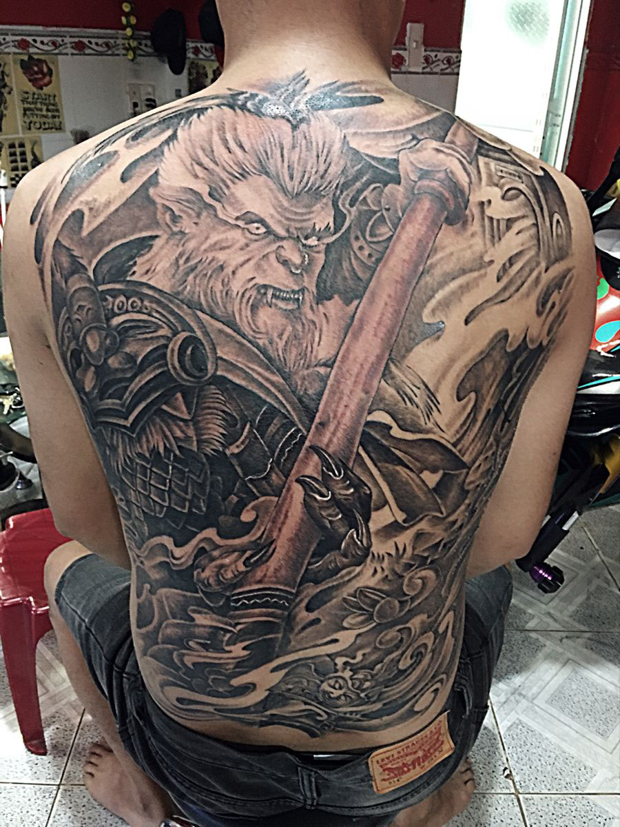 chia-se-25-mau-hinh-xam-ngo-khong-dep-va-y-nghia_14 Hình xăm ngộ không full tay