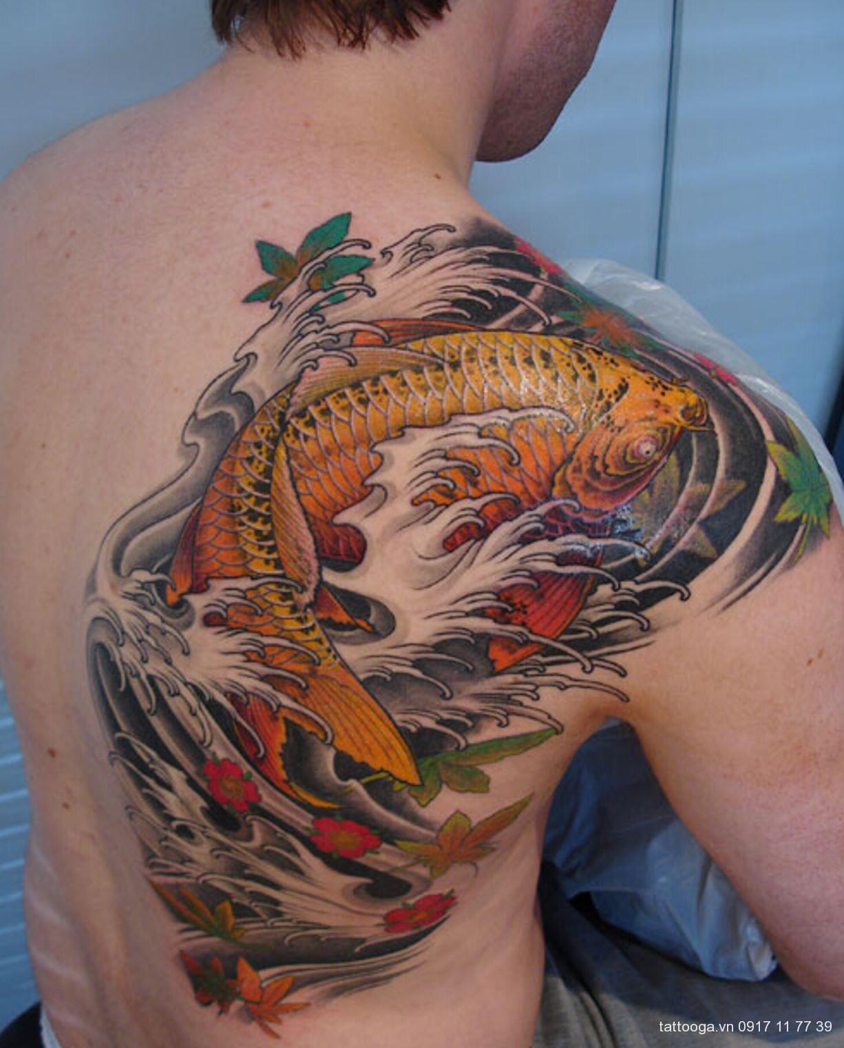 Hình xăm nhật cổ nửa tay cá chép